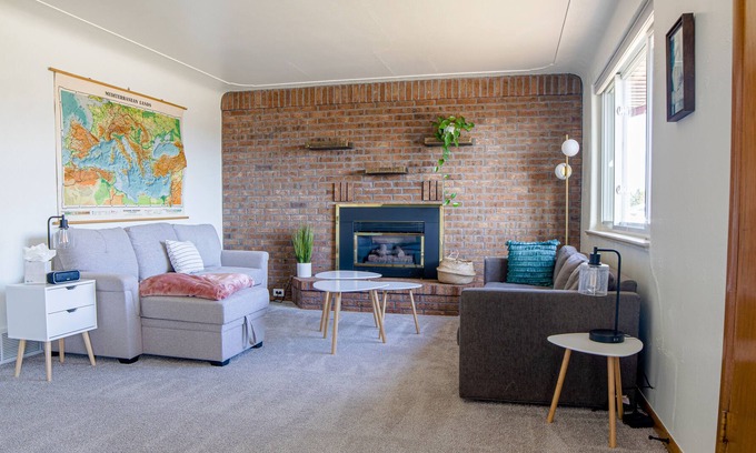 Lamar Heights Area House | Pet Friendly | Cozy Mid-Mod Home | Minutes to Old Town Arvada | Downtown Denver