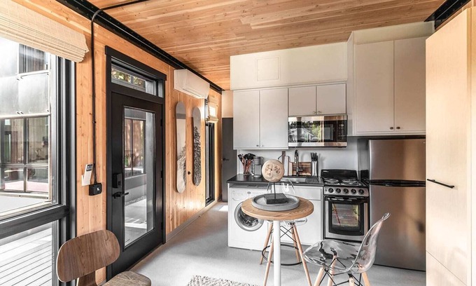 South Perry District Apartment | Pet-friendly, Cozy Tiny Home with Self Check-In and Wifi!