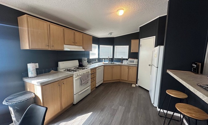 Bullhead City House | Pet friendly Cute and cozy Home minutes away from the river!
