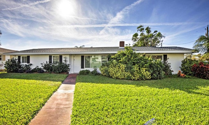 Orlando Heights House | Pet-Friendly Daytona Beach Home, Walk to the Ocean