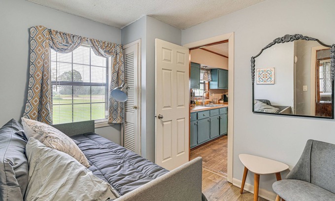 Etta House | Pet-Friendly Ecru Home: Patio & Yard, Near Hiking