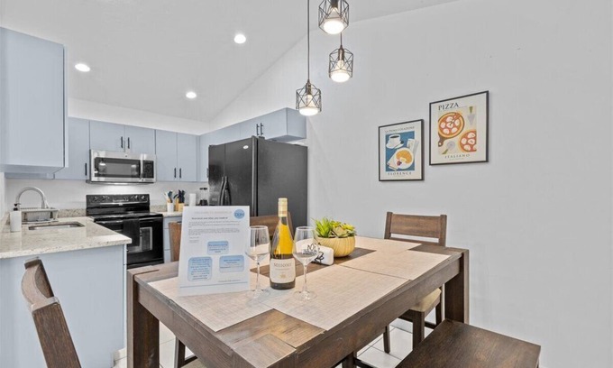 Gainesville House | Pet-Friendly Family Home w/Yard