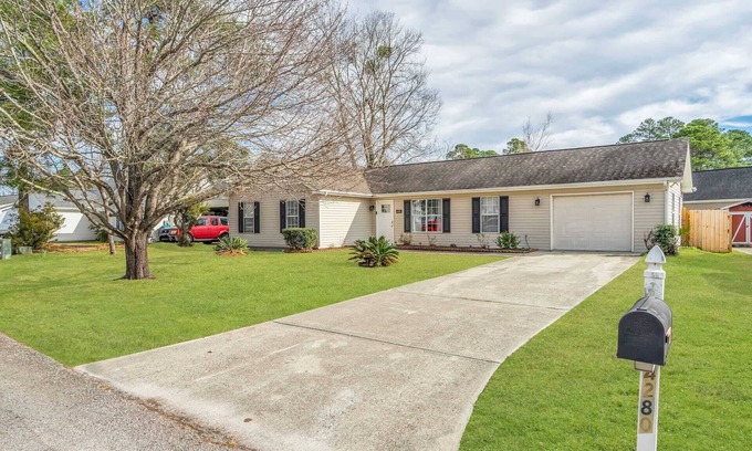 Myrtle Beach House | Pet Friendly Fenced Backyard Game Room Patio Firepit Trailer Motorcycle Parking