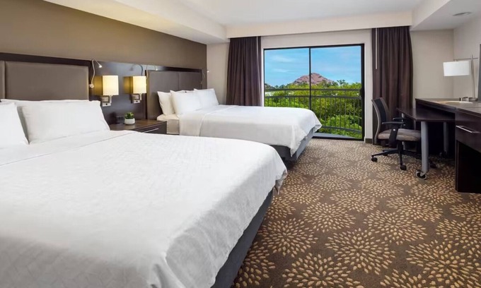 Camelback East Hotel | Pet-Friendly Getaway with Outdoor Pool and Relaxing Outdoor Space