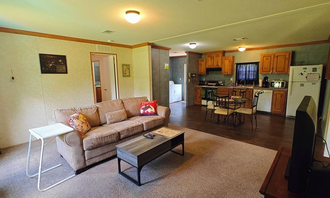 Dunnellon House | Pet-Friendly Home, 5 mins away from Rainbow Springs