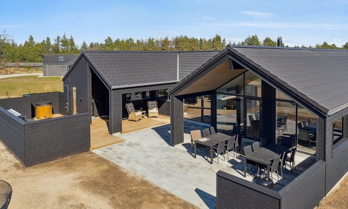 Houstrup House | Pet friendly home in Nørre Nebel