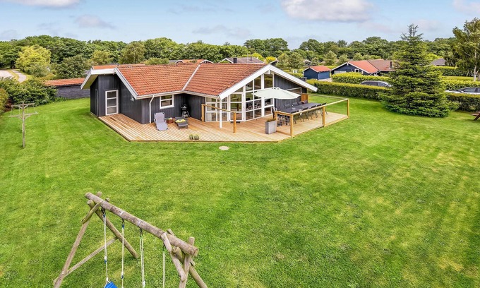 Mommark Strand House | Pet friendly home in Sydals with sauna
