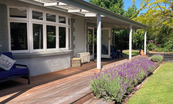 Clyde House | Pet friendly home located in the heart of historic Clyde township.