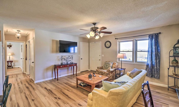 Meadowview Cottage | Pet-friendly Home w/Grill & Farm in Meadowview!