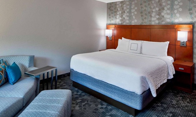 Morrisville Hotel | Pet-friendly Hotel near Raleigh-Durham International Airport with Free Shuttle!