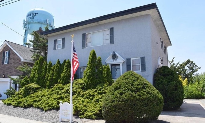 Townsend's Inlet House | Pet Friendly in Sea Isle- Great location!