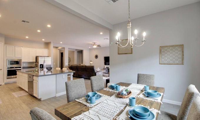 Tucson House | Pet-Friendly Marana Home: Community Pool + Hot Tub