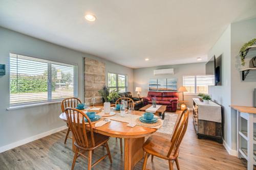 Moclips House | Pet-Friendly Moclips Home Walk to Mocrocks Beach!