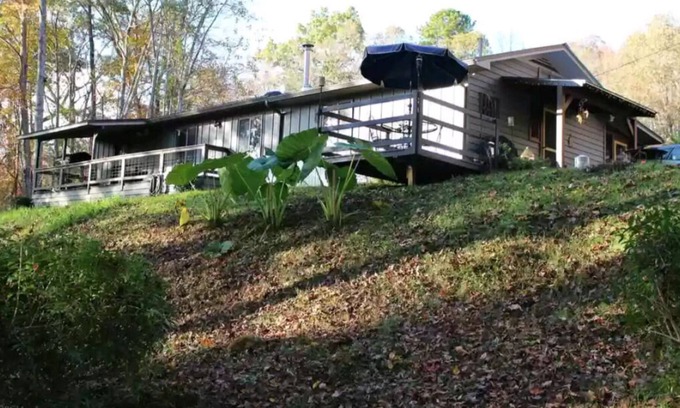 Rabun Gap House | Pet Friendly! Mountain Retreat near Highlands, NC