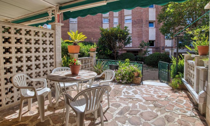 Lloret de Mar Apartment | Pet-Friendly 'Nice Apartment with Terrace' & Wi-Fi