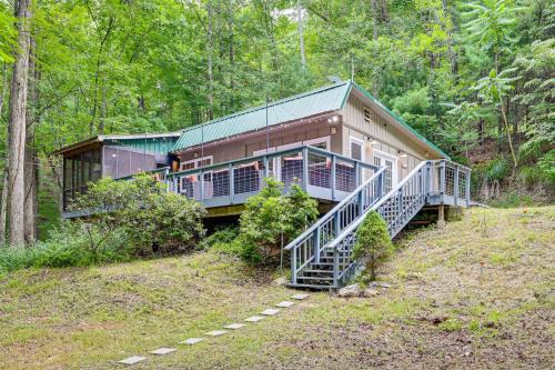 Henry House | Pet-Friendly Philpott Lake Cabin Hiking and Boating