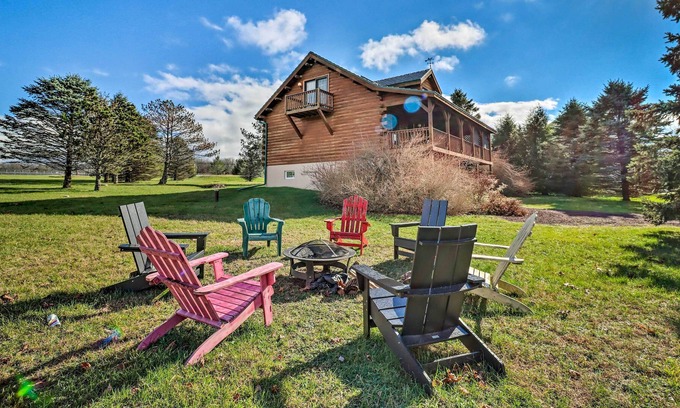 Jim Thorpe Cabin | Pet-Friendly Poconos Cabin: Deck & Fire Pit!