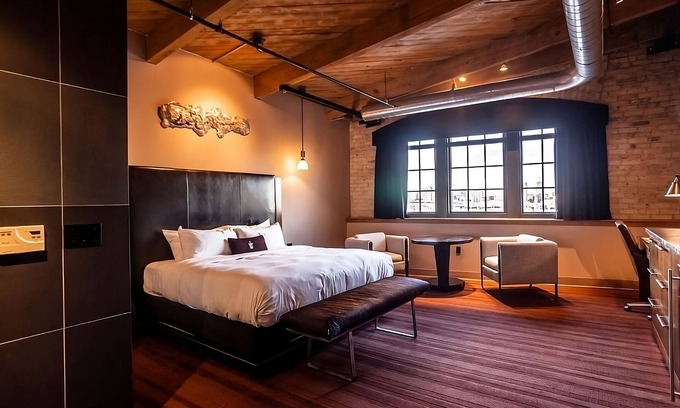Fifth Ward Hotel | Pet-friendly Premium Loft King at The Iron Horse Hotel!
