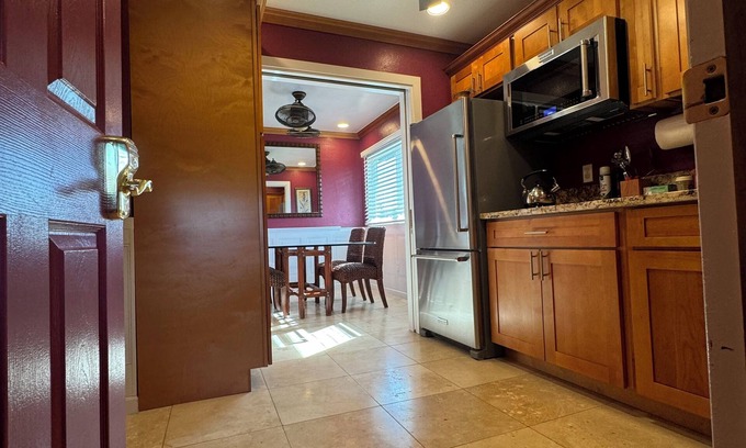 Kaimuki House | Pet Friendly Private Room In Shared Guesthouse