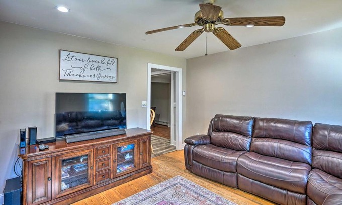 Saratoga Springs House | Pet-Friendly Saratoga Springs Home with Pool!