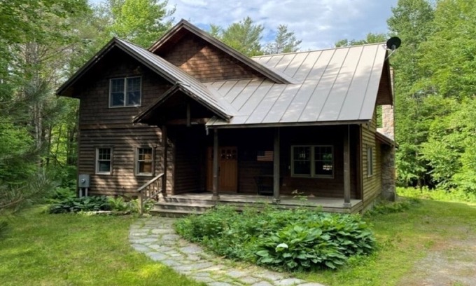 Ludlow House | Pet Friendly Timber Frame Home in a True Vermont Setting, Deck with New Hot Tub,