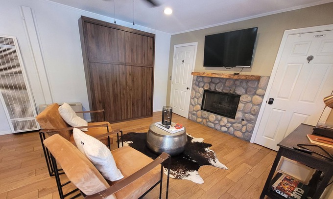 Green Valley Lake Cabin | Pet Friendly Studio with Murphy Bed, BaseCampGVL