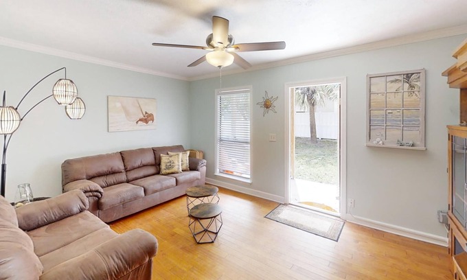 Open Sands House | Pet Friendly Near Emerald Beach Short walk to Beach Free Golf Every Day!