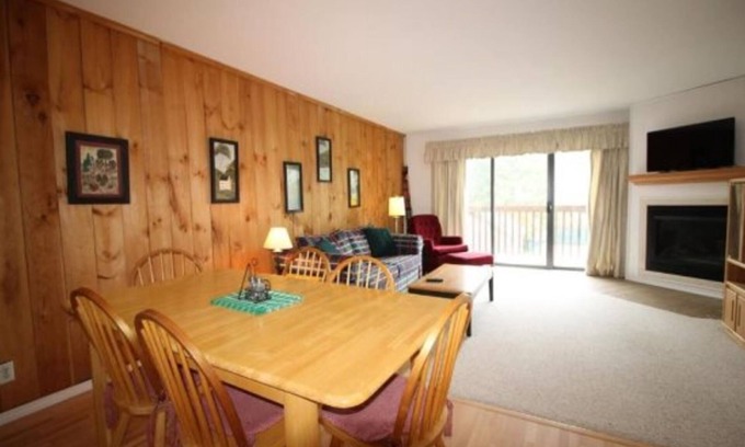 Waterville Valley Condo | Pet Friendly Waterville Valley Condo with outdoor Pool and easy walk to Town Square (WHD41V)