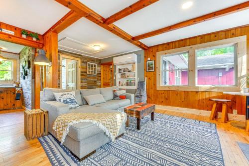 Wilmington House | Pet-Friendly Wilmington Retreat with Hot Tub!