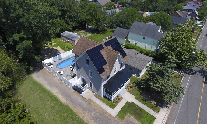 West Cape May House | Pet Friendly with a pool! n