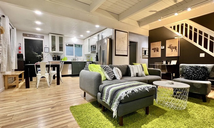 Black Bart Cabin | Pet/Kid-Friendly WFH 3 BR Family Cabin | Booking 30+ Day Stays!