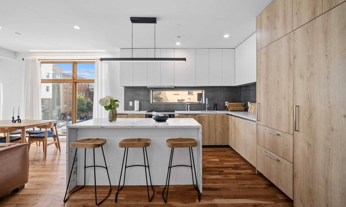 Clinton Hill House | Petal Grove by RoveTravel | Brand New 4BR TH