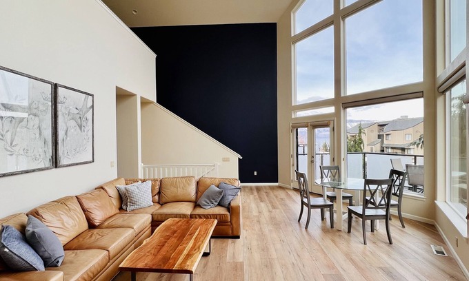 Chelan House | Peterson’s Waterfront Townhome- Pool, Hot Tub, Views