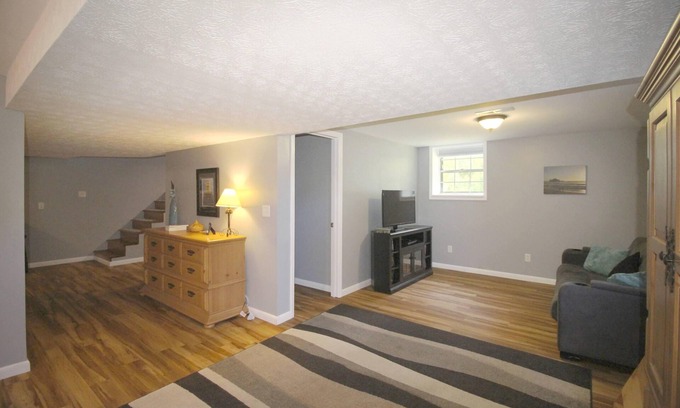Englewood Apartment | Petite Retreat with Kitchenette and Private Entrance