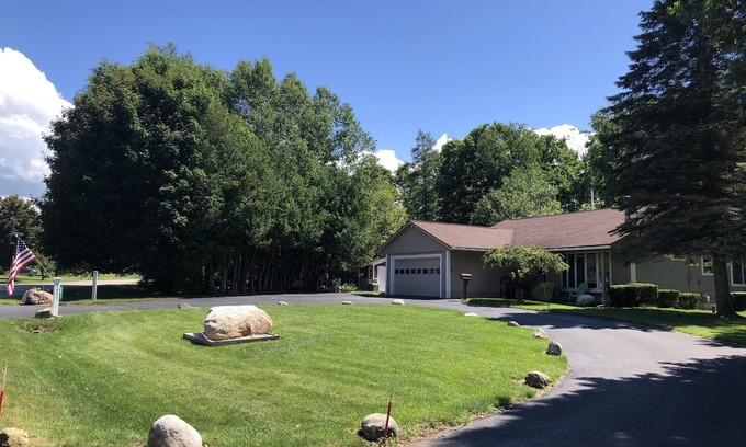 Petoskey House | Petoskey Getaway relaxing home in a great location