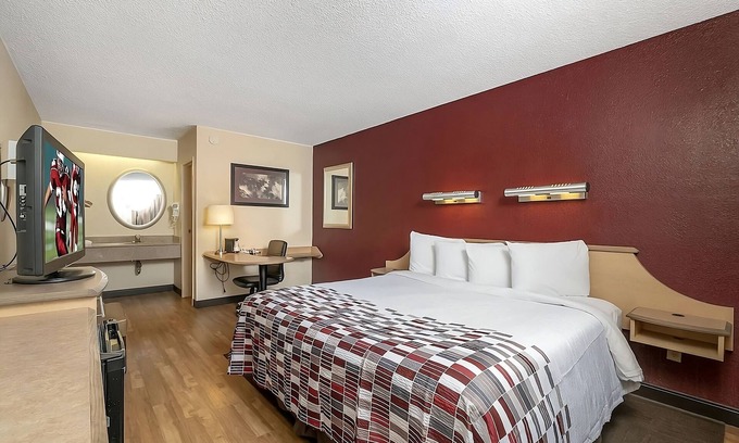 Bowmansville House | Pets Stay for FREE! w/ Complimentary Parking, Short Drive to Buffalo Zoo!