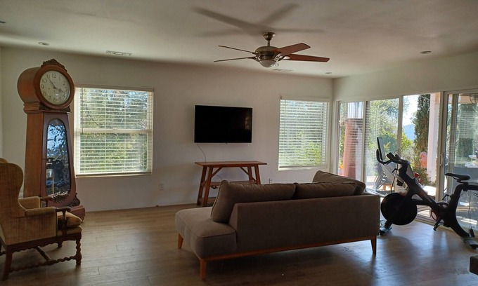 Altadena House | Pets Welcome Private Home on 2 Acres Hiking, biking, Trails