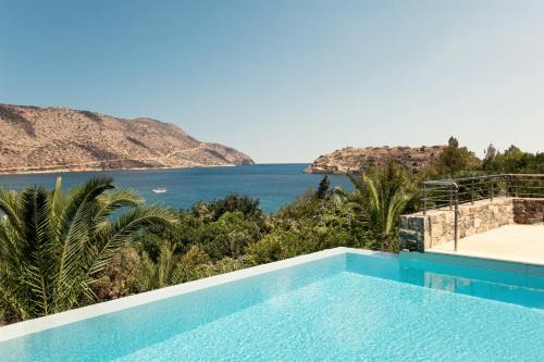 Elounda Hotel | Phāea Blue - Small Luxury Hotels of the World