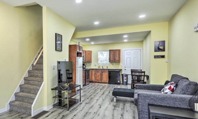 North Philadelphia House | Philly Townhome w/Gas Grill ~ 5 Mi to Dtwn!