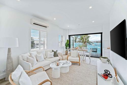 Elizabeth Bay Apartment | Phoenix at Palm View Collective