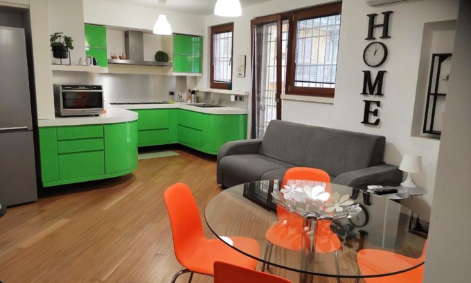 Vomero Apartment | Phoenix House