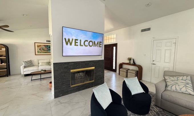 North Mountain House | Phoenix Mountain Oasis Home Remodeled with Saltwater Pool/Spa