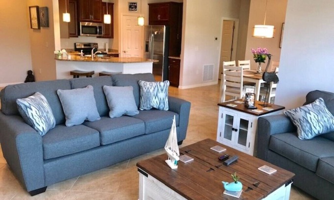 Osprey Condo | Phoenix Retreat - Relaxing 3 bedroom home away from home