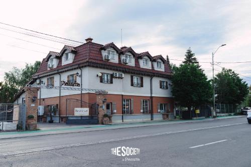 Bacau Hotel | Piazzetta Bacau