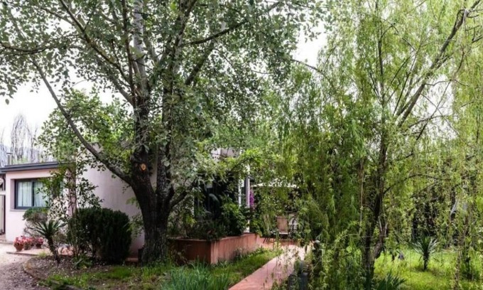 Ghezzano House | "Piccola Villa" is located inside a larger garden of about two acres