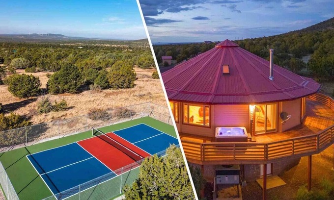 Williams House | Pickleball Retreat| Stargazing| Jacuzzi| Game Room