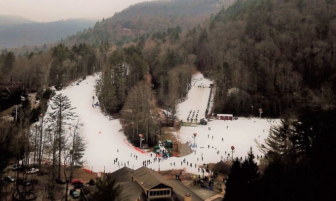 Sapphire Condo | Picture Perfect Condo Resort Mins Away from Slopes