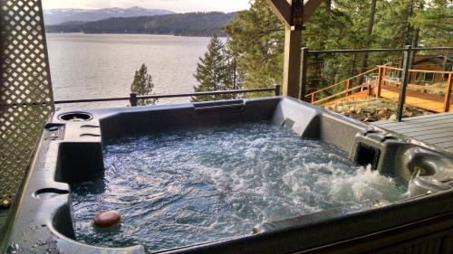 Coeur d'Alene House | Picture Perfect Panoramic Paradise
