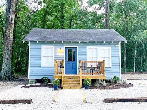 Lafayette House | Picturesque Cozy Cottage with Fire Pit Space in Louisiana