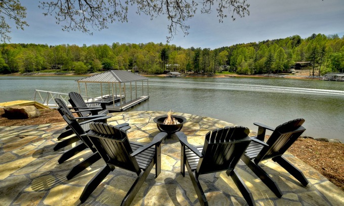 Blairsville Cottage | Picturesque Point on Beautiful Lake Nottely